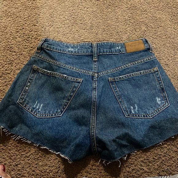 Denim shorts - Picture 2 of 5